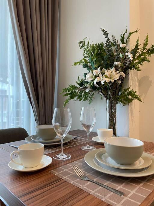 Luxury And Modern Condo In Central Chiang Mai - Astra Condo Eksteriør bilde